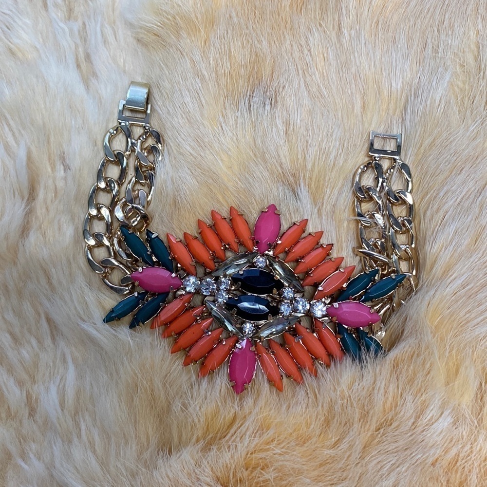 Costume Jewelry Beaded Bracelet fits size 7 1/2 wrist (BM)